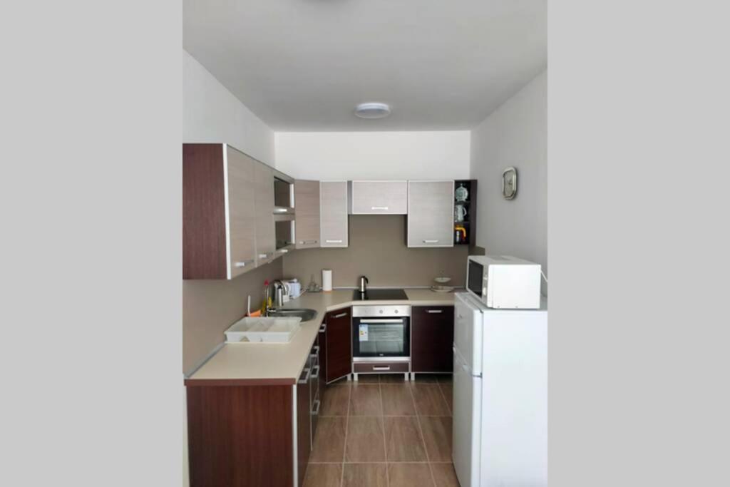 Plaza Apartman - City Center, Free Parking, Free Wifi เดเบรตเซน ภายนอก รูปภาพ